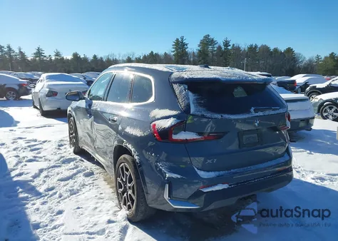 2023 BMW X1 xDrive28I z USA, uszkodzony, nr VIN WBX73EF0XP5X37300